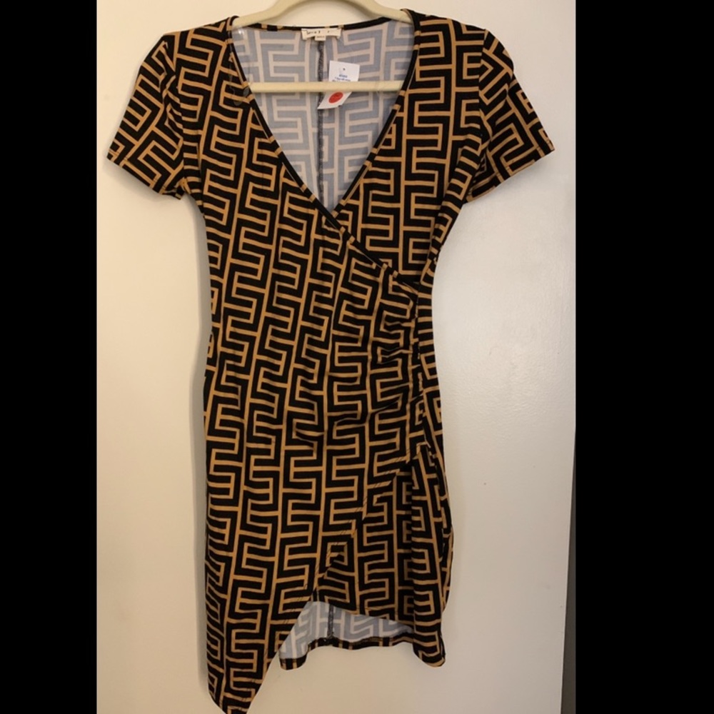 Geometrical print wrap dress